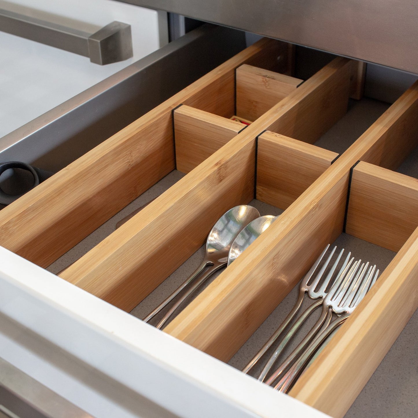 Expandable Drawer Organizer with 4 Big Dividers and 4 Small Deviders