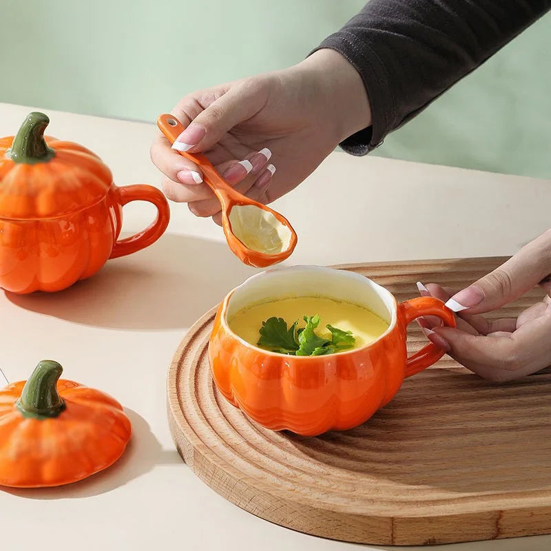 Pumpkin shaped Mug / Cup with Soup Spoon and Lid - Ceramic - 300 ML