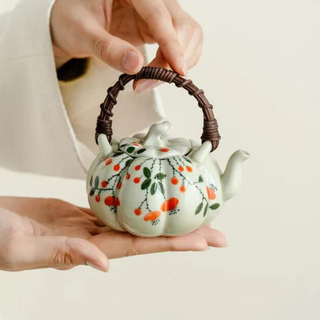 170ml Hand-painted Falling Pumpkin Teapot - Loop-handled