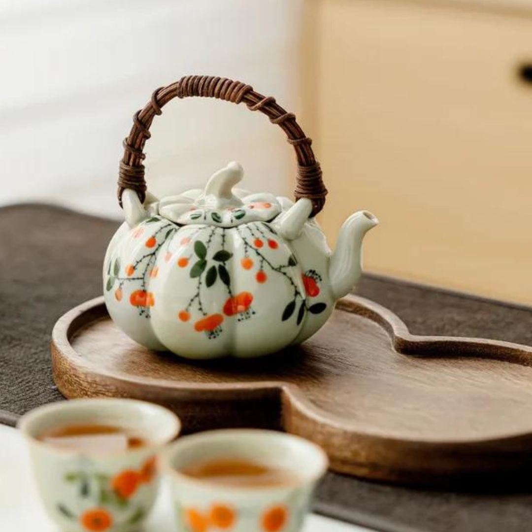 170ml Hand-painted Falling Pumpkin Teapot - Loop-handled