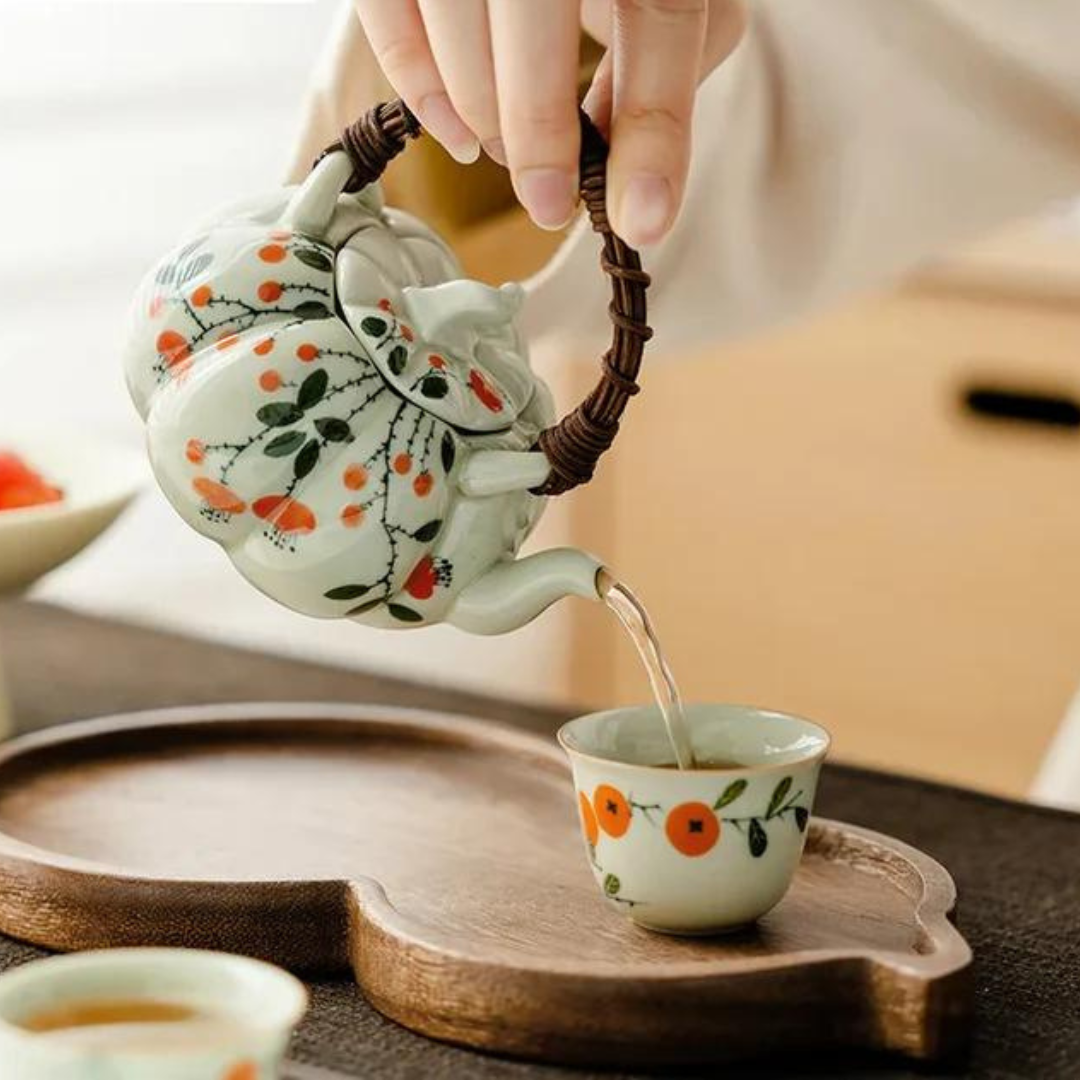 170ml Hand-painted Falling Pumpkin Teapot - Loop-handled