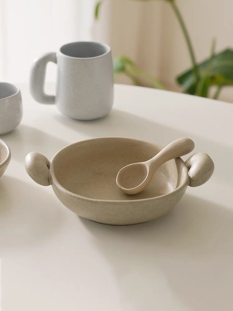 Ceramic bowl serving set